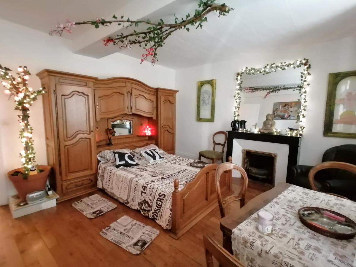 Chambres D Hotes Le Labyrinthe Du Peintre Bransat Екстериор снимка